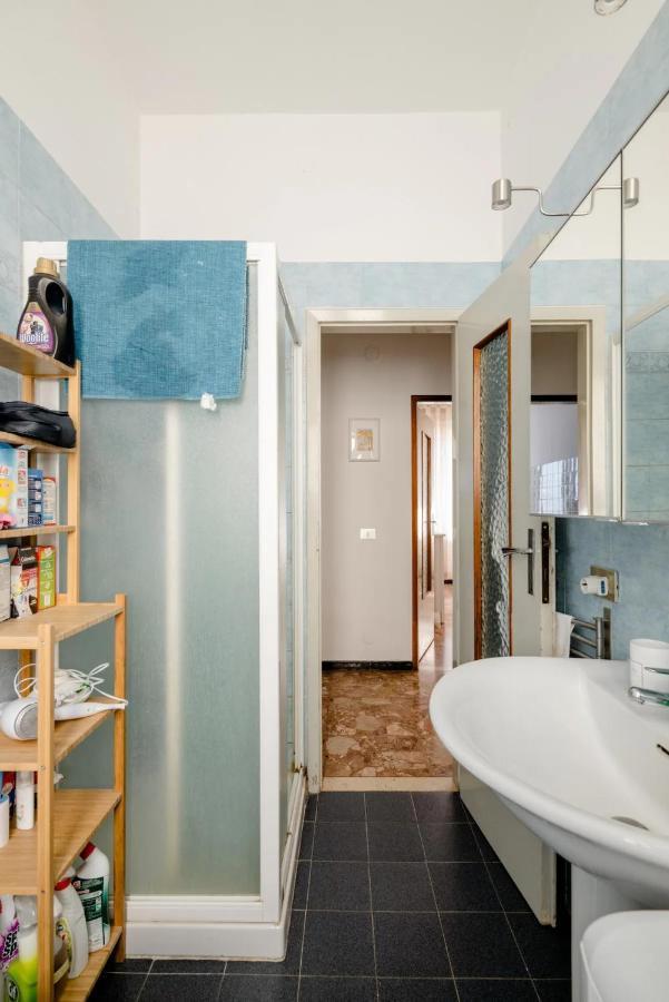 Apartmán Spaziosa Matrimoniale Nel Centro Di Modena Exteriér fotografie