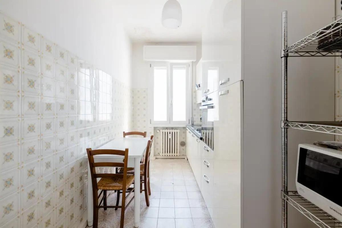 Apartmán Spaziosa Matrimoniale Nel Centro Di Modena Exteriér fotografie